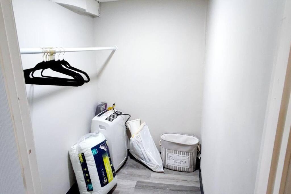 Spacious Suite Close To Downtown Indy/ King Bed Индианаполис Экстерьер фото