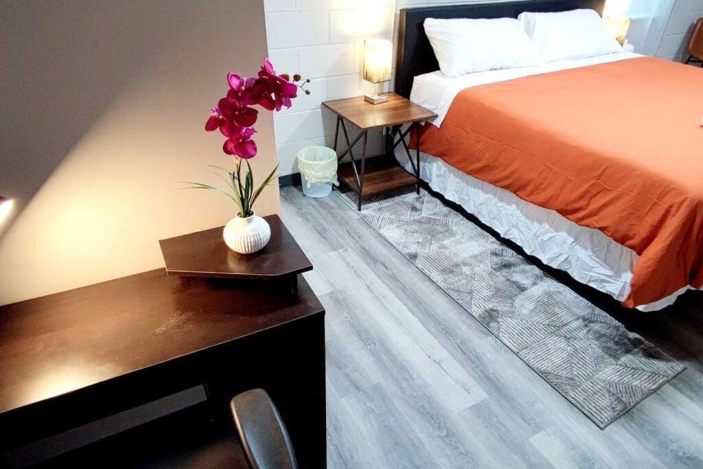 Spacious Suite Close To Downtown Indy/ King Bed Индианаполис Экстерьер фото